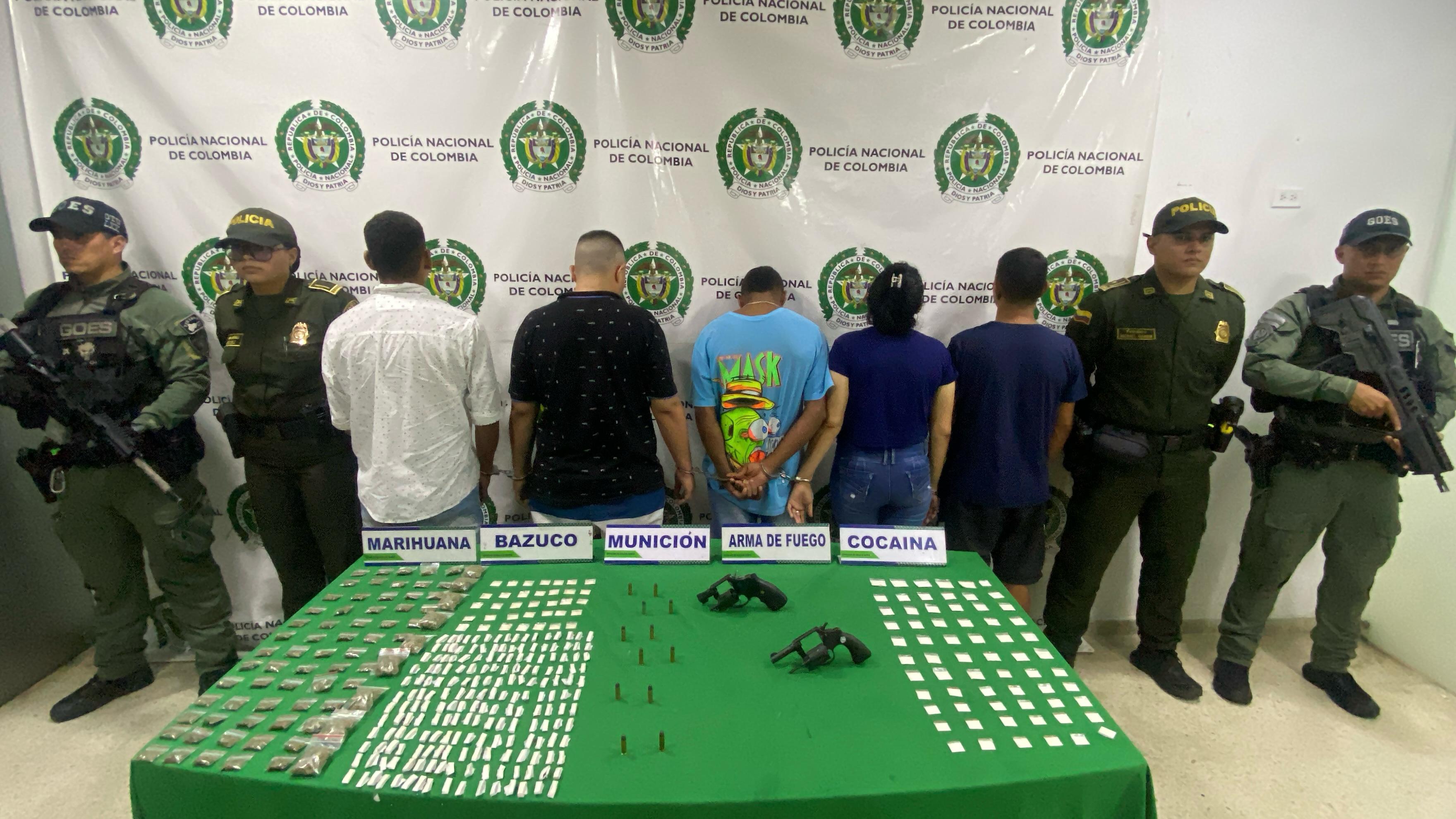 POLICÍA LOGRA GOLPE IMPORTANTE AL TRÁFICO DE ESTUPEFACIENTES Y PORTE DE ARMAS EN  BUCARAMANGA
