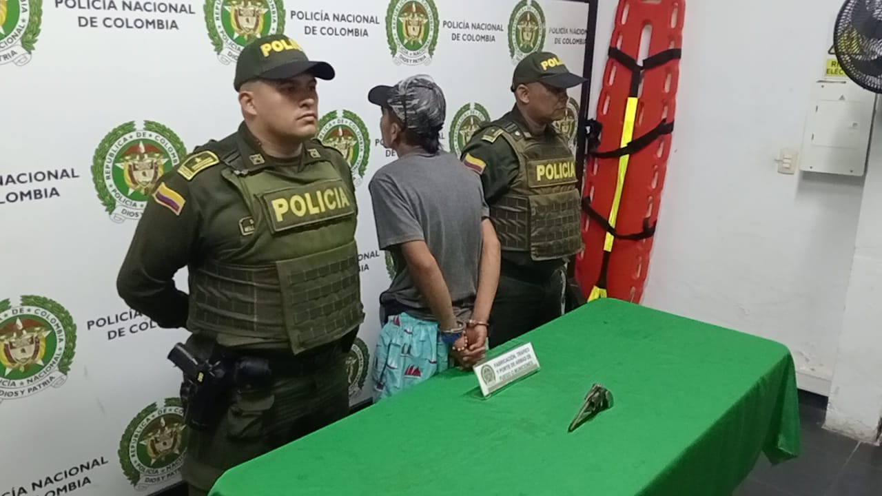 LA POLICÍA EN GIRÓN CAPTURÓ A UN HOMBRE POR FABRICACIÓN, TRÁFICO O PORTE DE ARMAS DE FUEGO