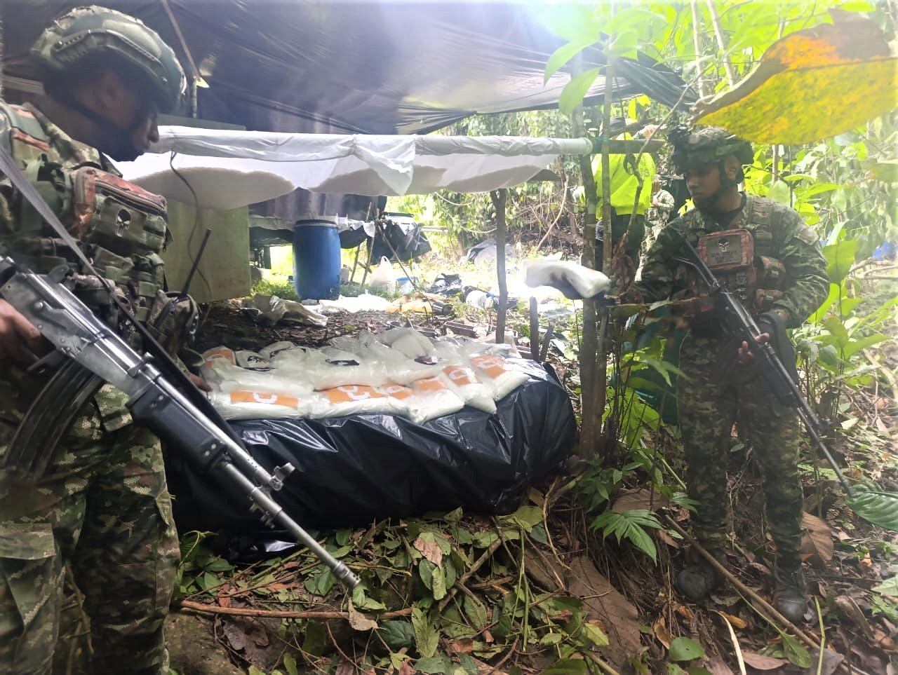 Ejército Nacional ubica un laboratorio de clorhidrato de cocaína, que generaba alrededor de 5 millones de dólares mensuales a las economías ilícitas de los grupos armados organizados en Norte de Santander
