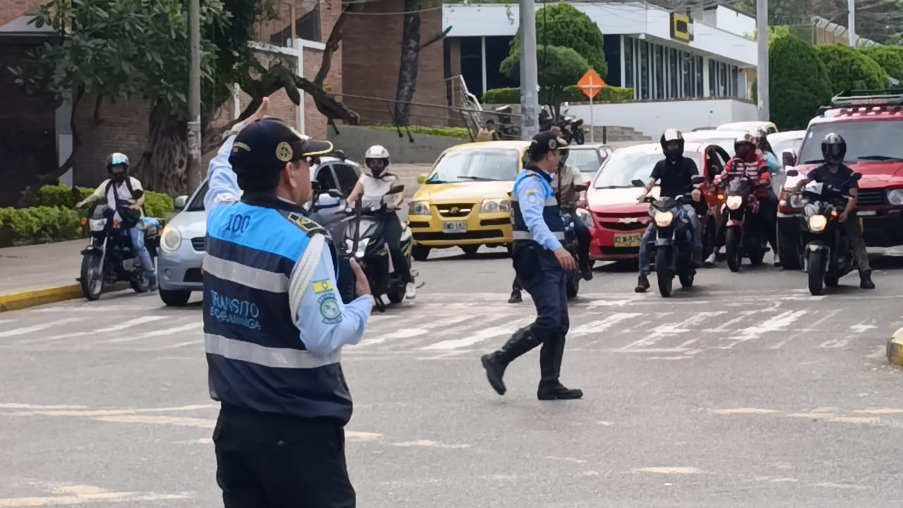 Atención permanente a las emergencias  por lluvias en Bucaramanga