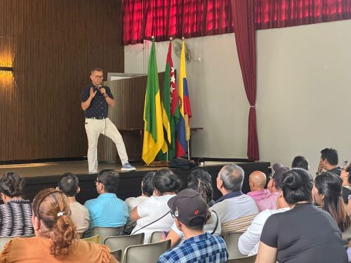 Bucaramanga avanza con paso firme en la legalización de barrios: más de 10.000 personas serán beneficiadas en 2025