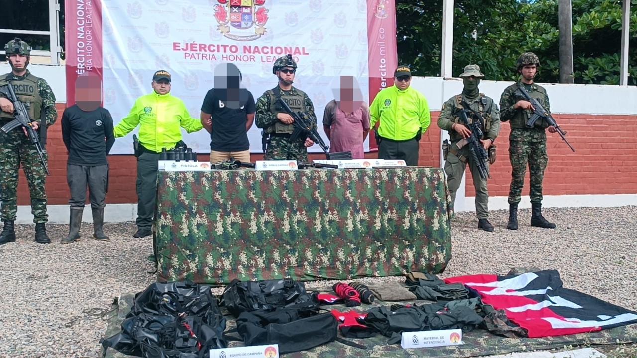 Combates del Ejército Nacional con el GAO ELN deja como resultado menores recuperados, capturas y material de guerra, intendencia y explosivos incautados, en Norte de Santander 