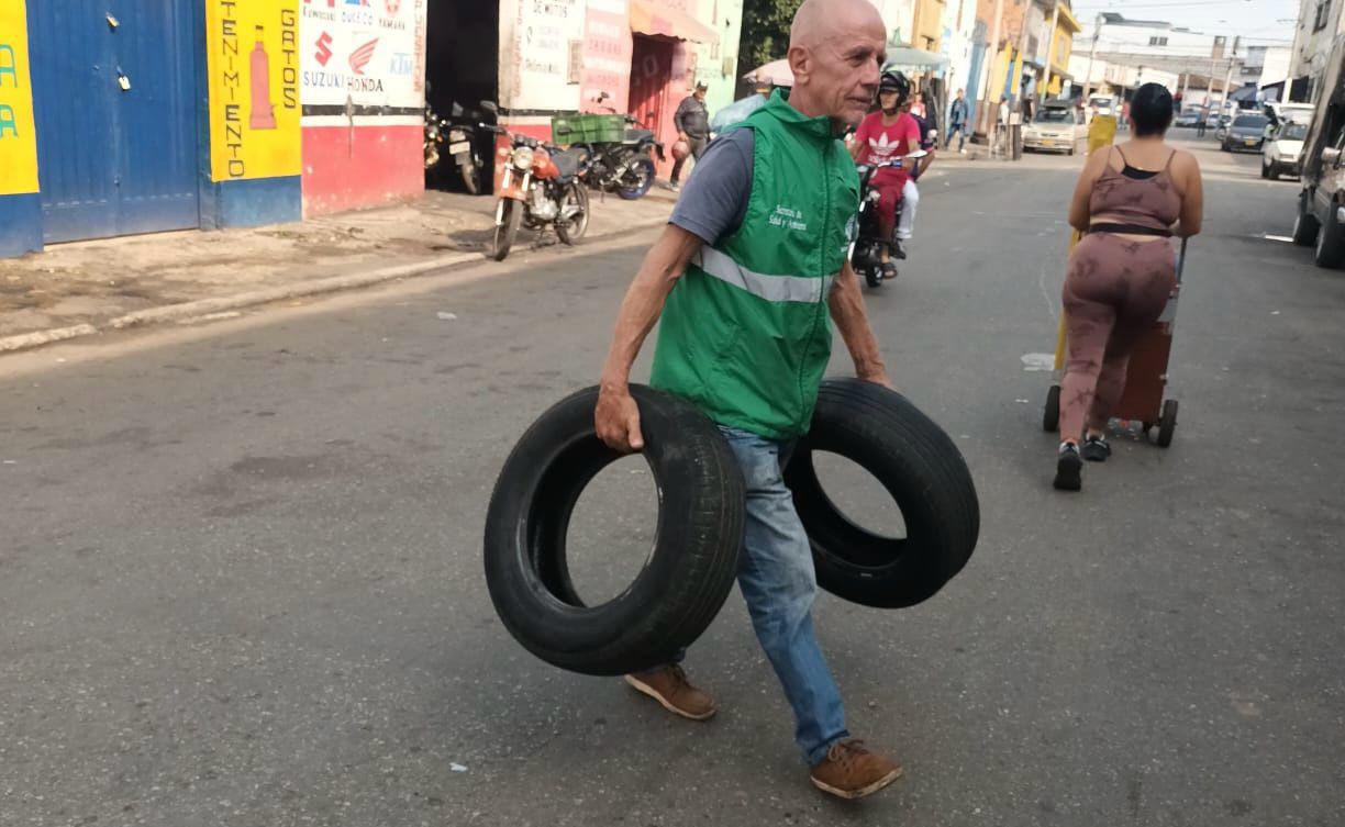 1.038 llantas recolectadas con el fin de  mitigar el dengue en Bucaramanga