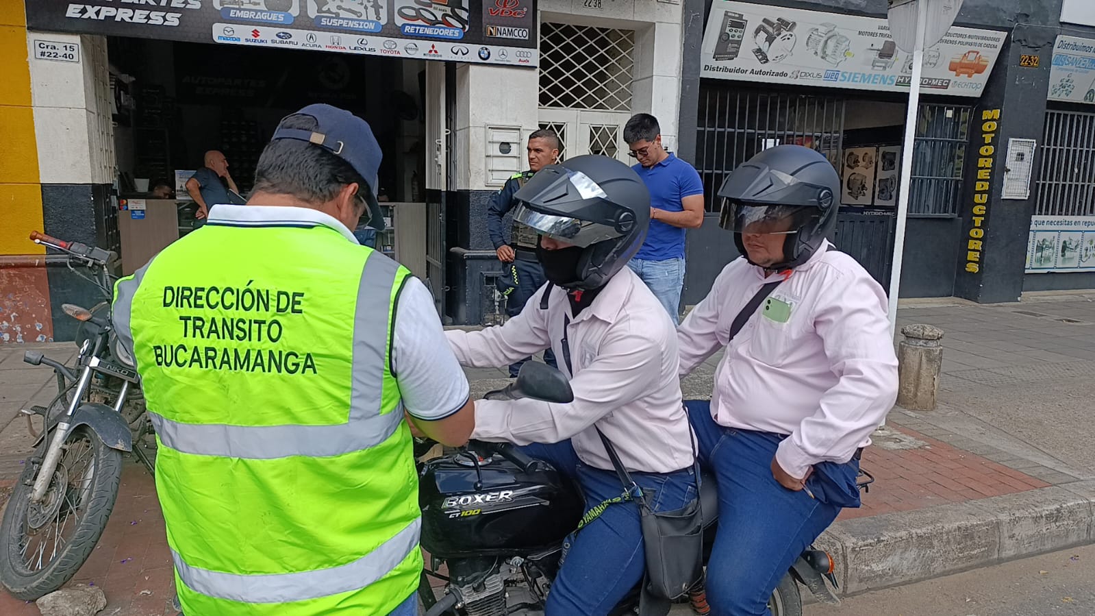 Avanza estudio técnico para dar cumplimiento a fallo judicial que exige restricciones a la movilidad de motocicletas en Bucaramanga