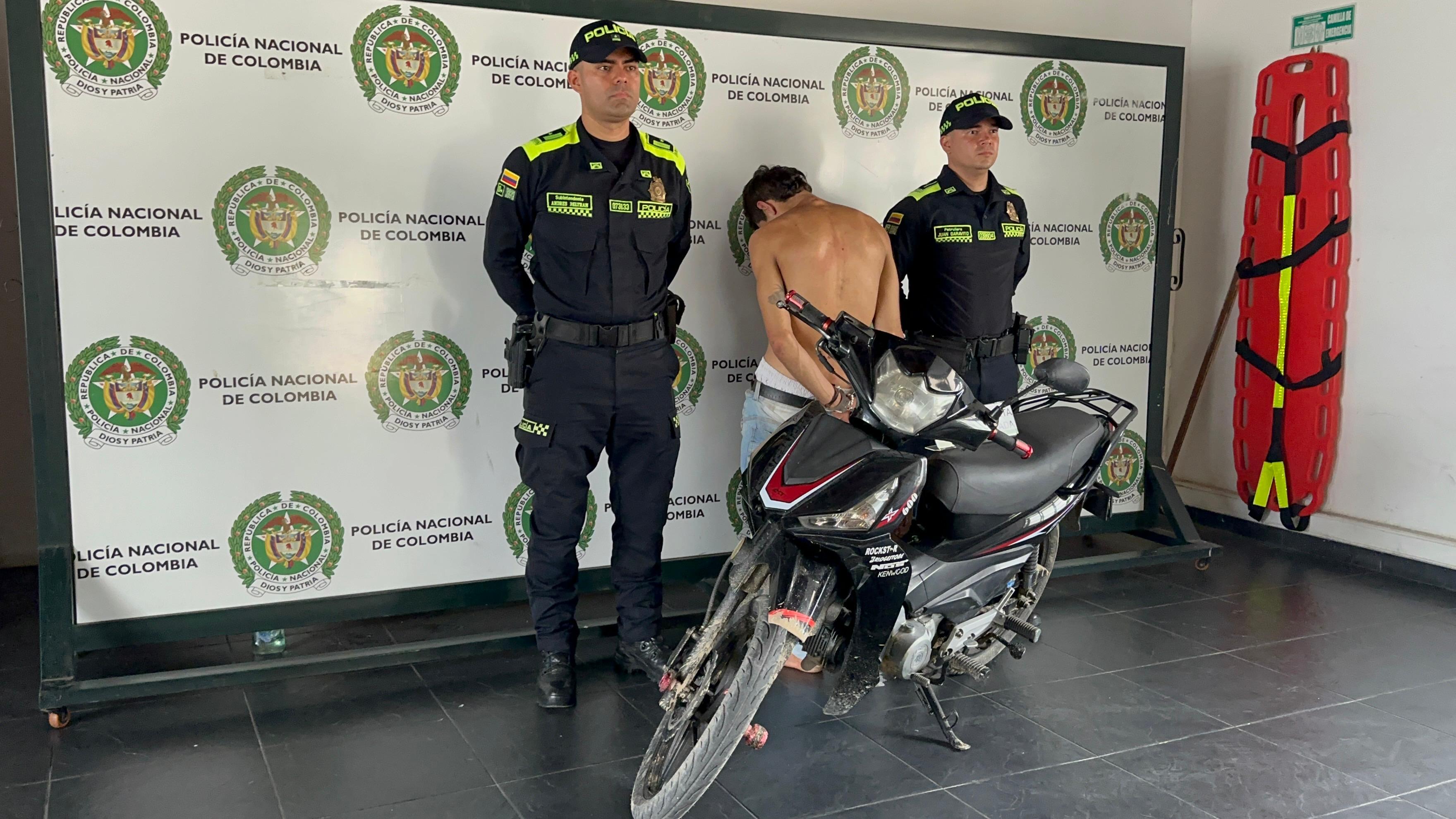 CAPTURADO EN GIRÓN DELINCUENTE PROLÍFICO POR EL DELITO DE HURTO A MOTOCICLETA.