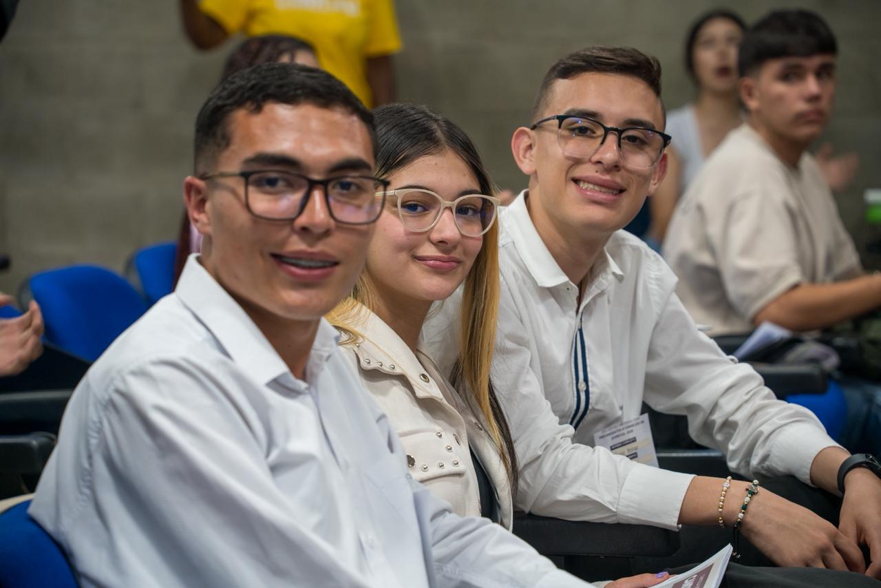 En firme: más 45.000 jóvenes serán candidatos en las elecciones del 19 de octubre