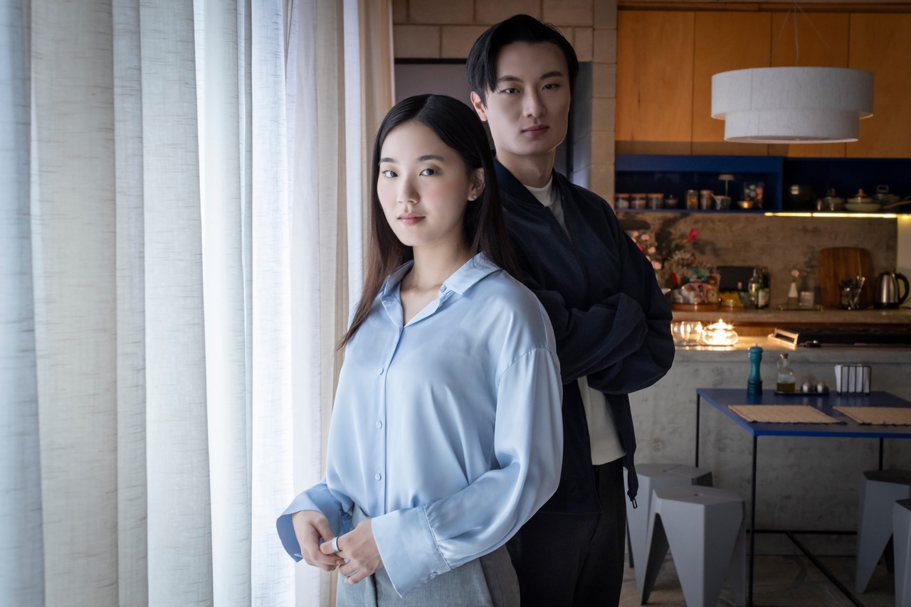 "Ya está disponible la serie Todo Bajo Control, el K-drama de Samsung que une tecnología y emociones"