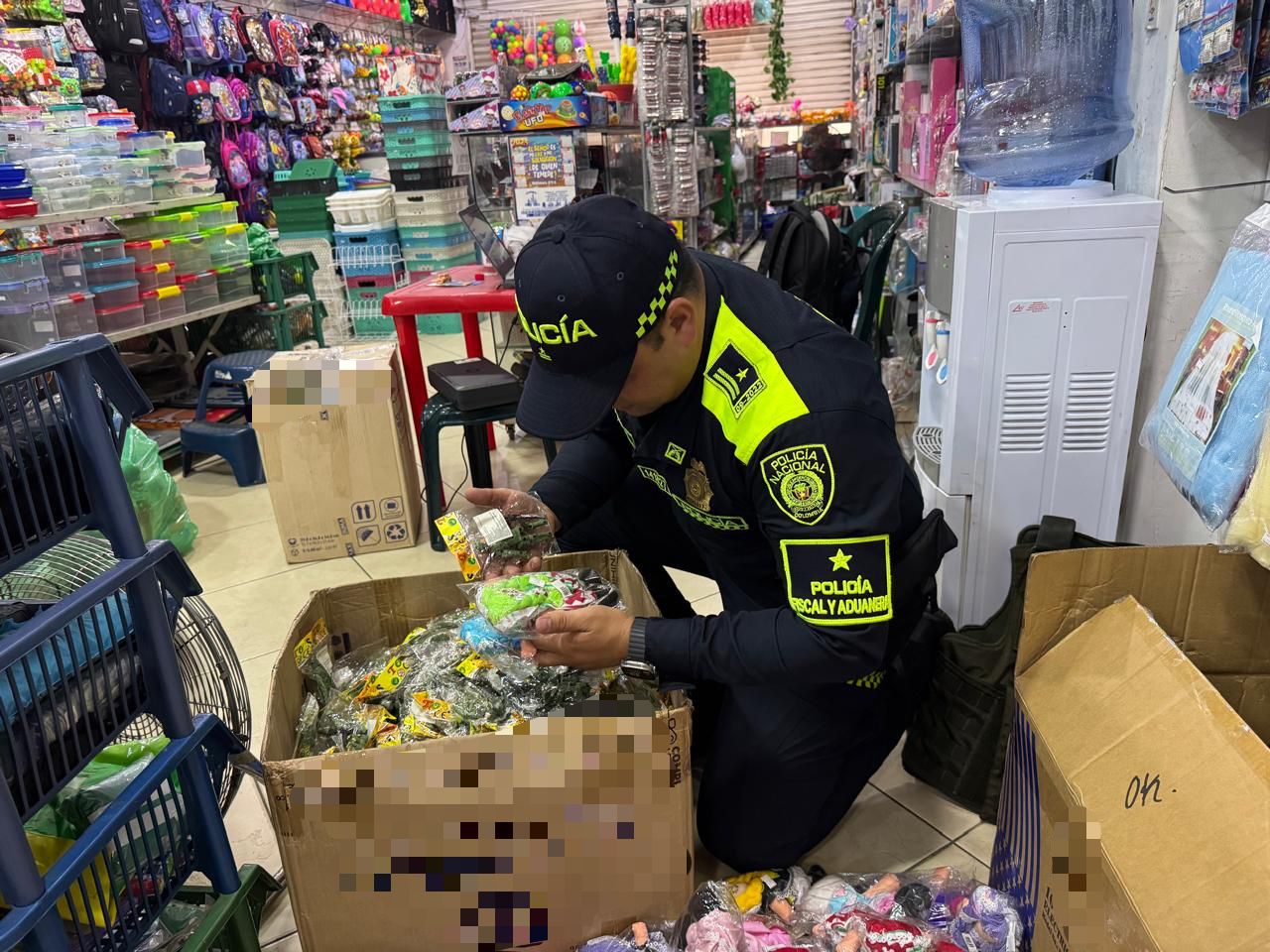 EN ACCIONES CONJUNTAS TRABAJAMOS PARA PROTEGER EL ORDEN ECONÓMICO Y SOCIAL DEL PAÍS