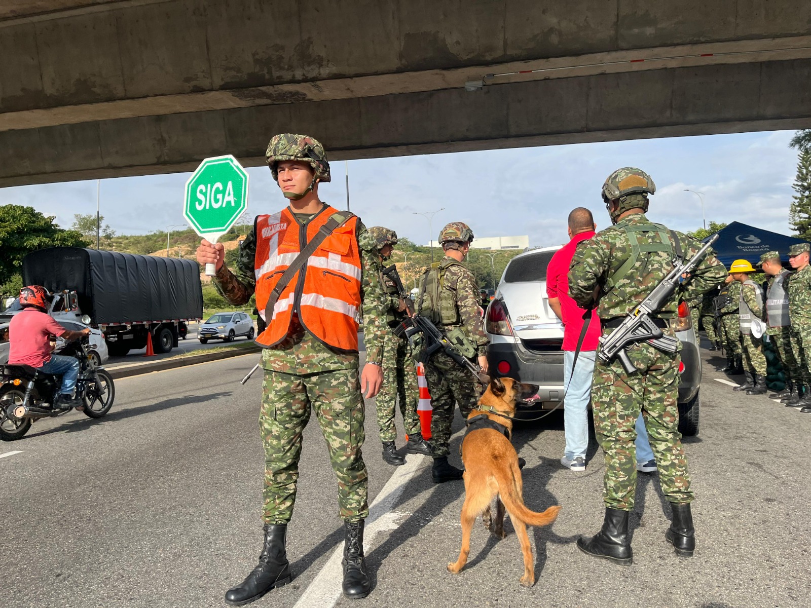 Ejército Nacional intensifica la seguridad en Santander y sur del Cesar durante el receso escolar