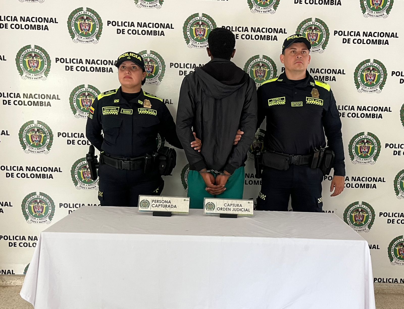 *VERIFICACIÓN DE ANTECEDENTES Y USO DE MEDIOS TECNOLÓGICOS INSTITUCIONALES PERMITEN LA CAPTURA DE UN HOMBRE REQUERIDO POR HURTO CALIFICADO EN FLORIDABLANCA*
