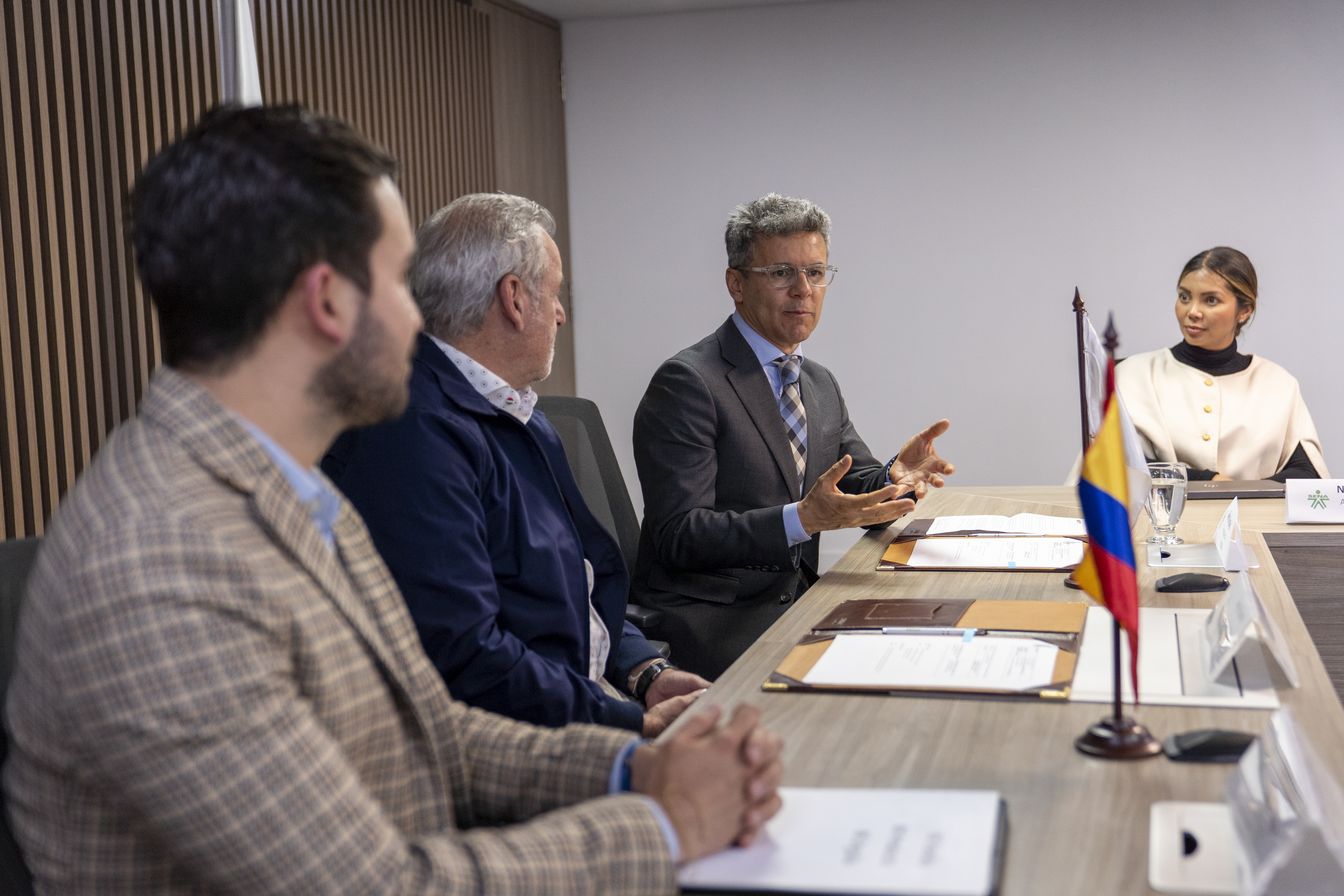 Beneficiarios/as activos y potenciales del ICETEX accederán a la ruta de formación y empleabilidad gracias a alianza sellada entre la entidad y el SENA