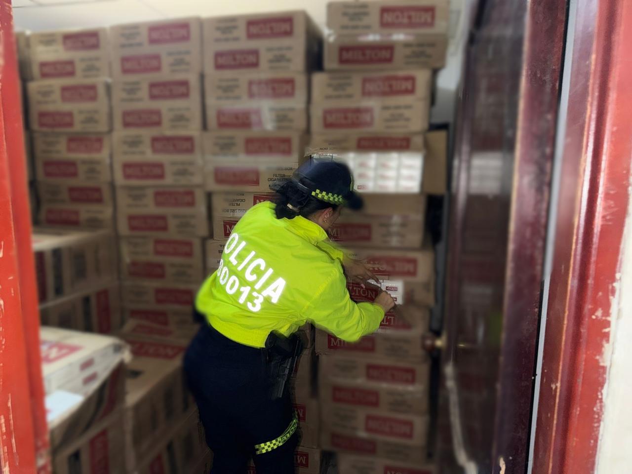 OFENSIVA CONTRA EL ALMACENAMIENTO Y DISTRIBUCIÓN DE CIGARRILLOS DE CONTRABANDO EN EL DEPARTAMENTO DE LA GUAJIRA