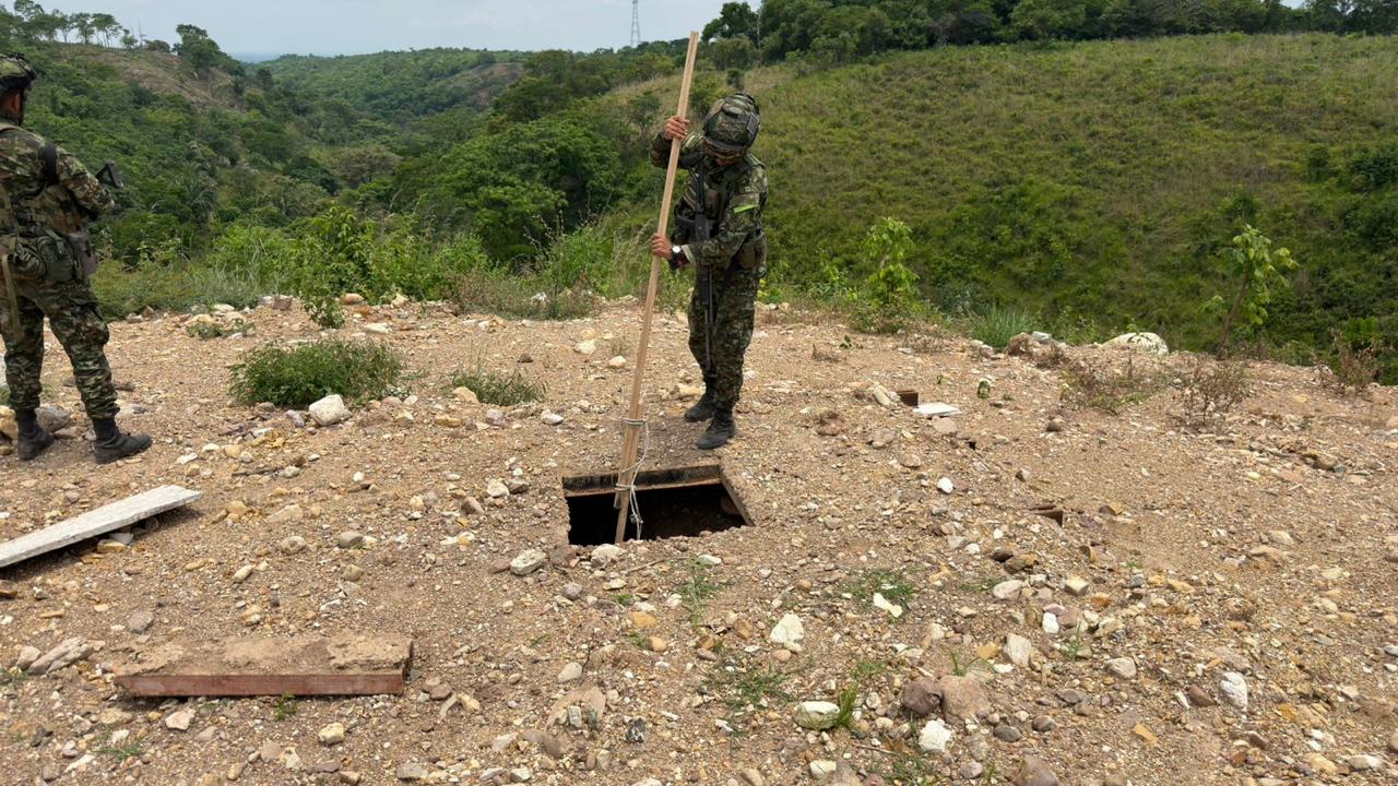 Camuflado como granja y oculto bajo tierra: Ejército y Policía desmantelaron megacomplejo cocalero subterráneo del ELN, que producía una tonelada mensual de cocaína en sur de Cesar