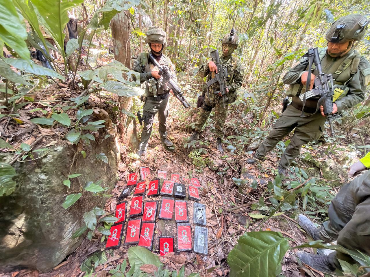 Ejército propina contundente golpe al narcotráfico en Norte de Santander: destruye laboratorio con capacidad para producir dos toneladas de cocaína al mes