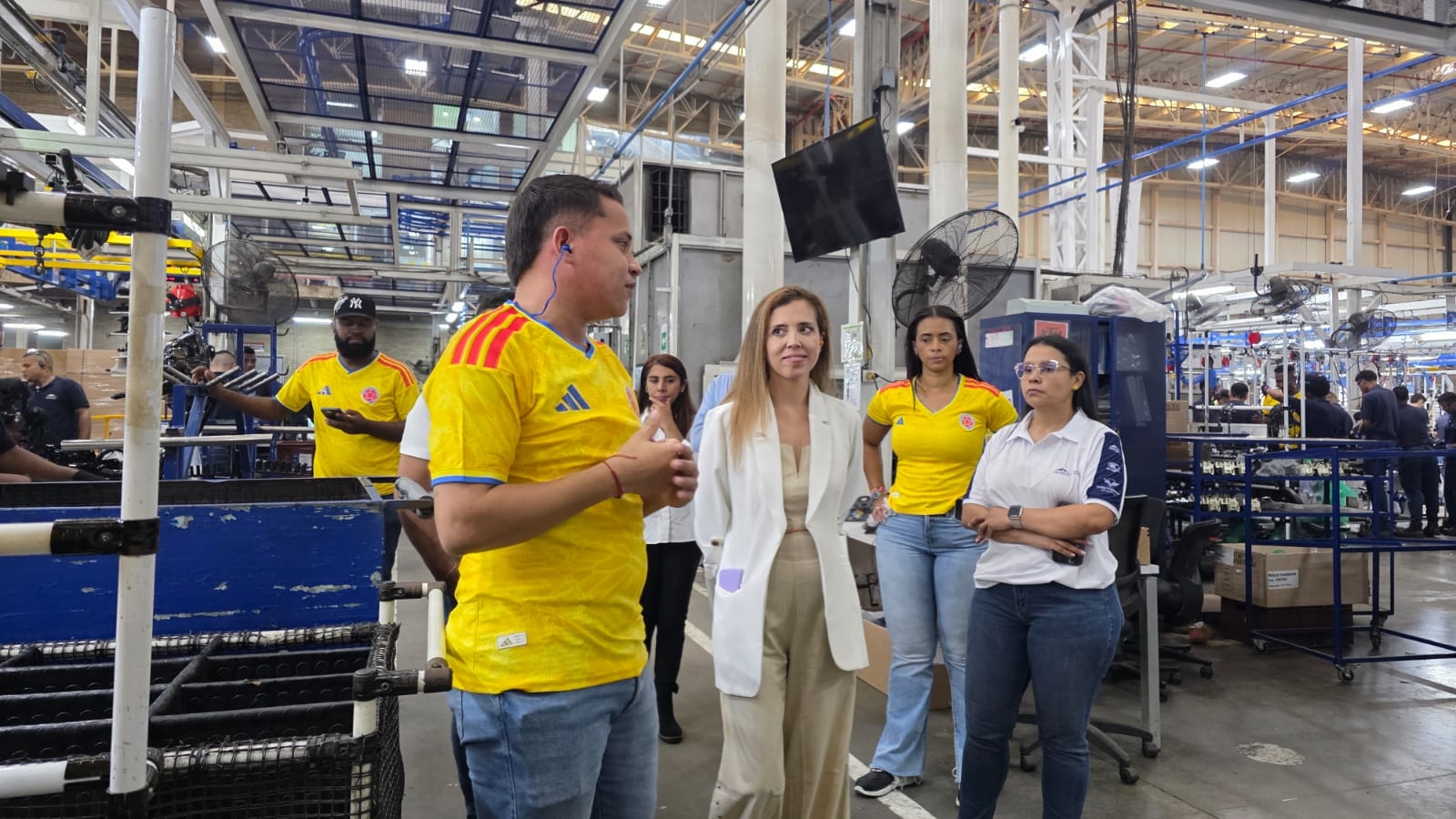 Gobierno de las Oportunidades trabaja articuladamente con sector de motos para impulsar la competitividad y la innovación
