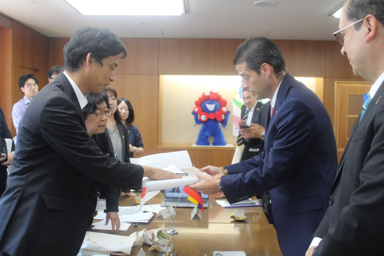 Colombia abre nuevas oportunidades con Japón para impulsar su industria y atraer tecnología