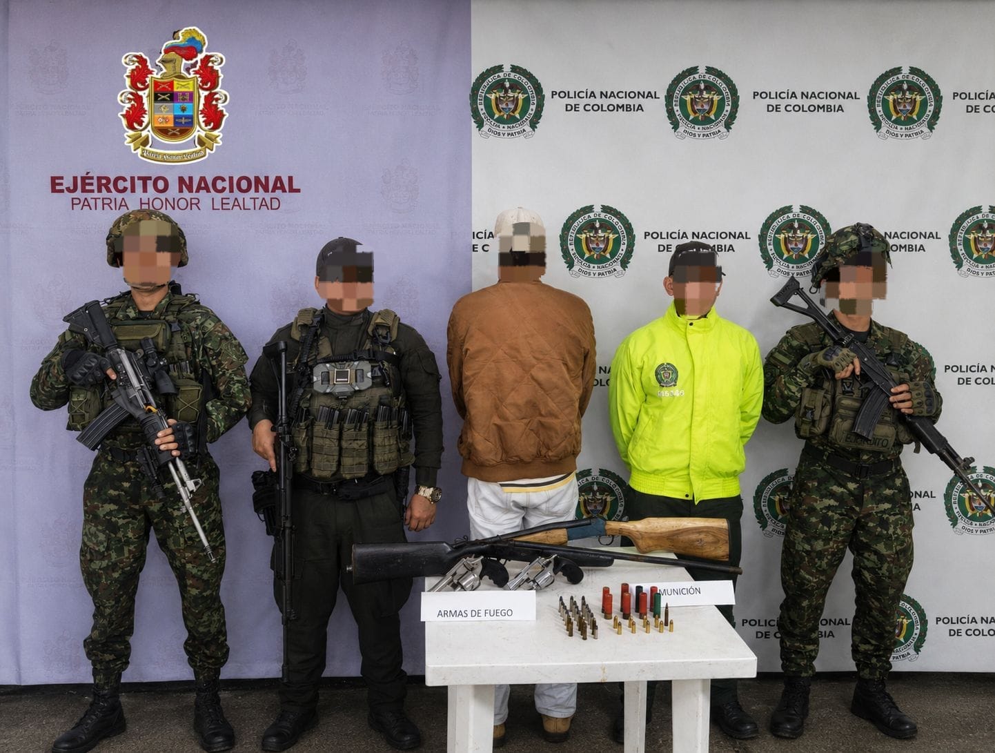 Capturado alias Macho Rusio, presunto integrante del GAO Autodefensas Conquistadoras de la Sierra, con un importante material de guerra