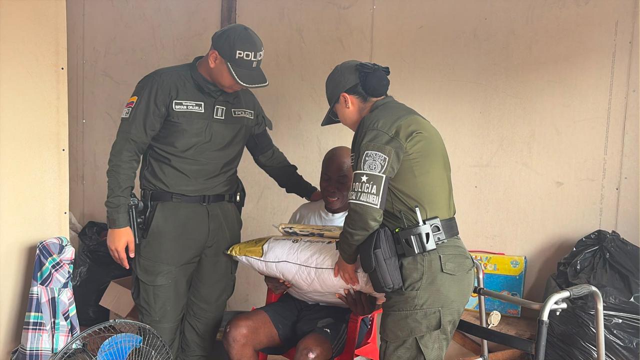 LA POLICÍA NACIONAL Y LA COMUNIDAD SE UNEN PARA CAMBIAR VIDAS EN BUENAVENTURA