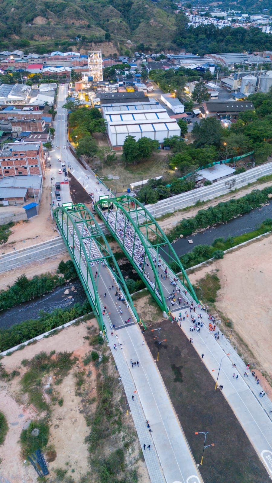 DOS NUEVOS PUENTES “GEMELOS LOS CARRIZALES” AL SERVICIO DE LA CONEXIÓN Y LA TRANSFORMACIÓN DE GIRÓN