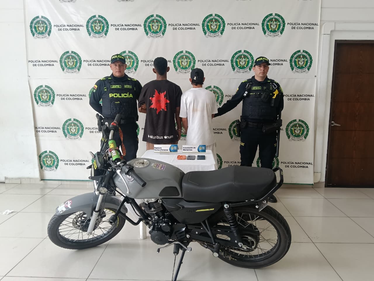 VIGILANCIA Y CONTROL POLICIAL PERMITEN FRUSTRAR UN HURTO Y RECUPERAR ELEMENTOS EN CAMPOHERMOSO