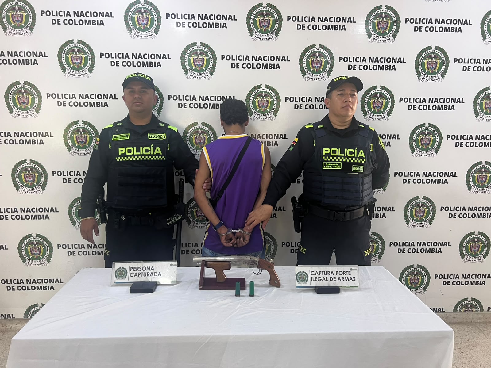 CAPTURA POR PORTE ILEGAL DE ARMAS DE FUEGO EN FLORIDABLANCA