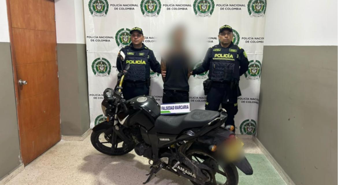 MOTOCICLETA CON SISTEMAS DE IDENTIFICACIÓN ALTERADOS DEJA UN CAPTURADO EN GIRARDOT