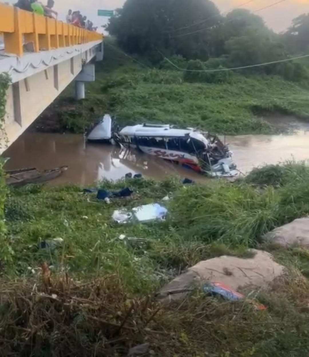 ÚLTIMA HORA | DOS MÚSICOS FALLECIDOS Y CERCA DE 20 LESIONADOS EN ACCIDENTE DE LA AGRUPACIÓN DE KBETO ZULETA