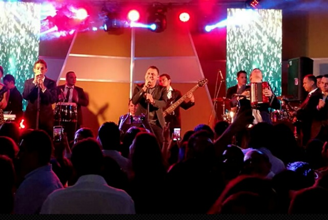  JEAN CARLOS CENTENO cantará el himno en partido de Colombia ante Venezuela