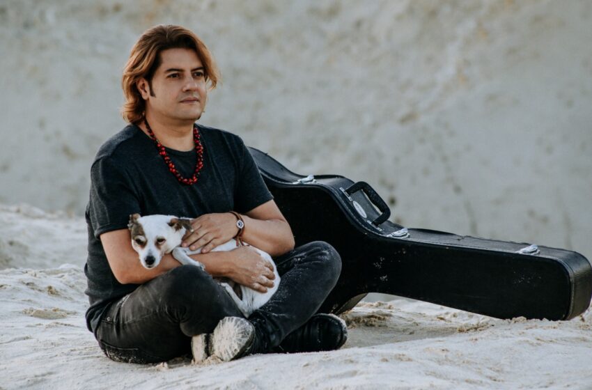  Camilo Valencia, el músico que promueve la protección animal a través de sus canciones