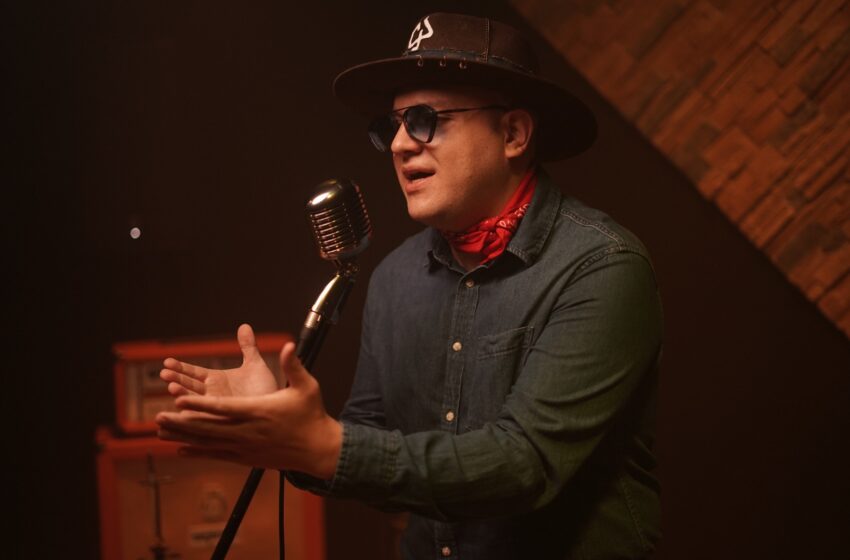  Caliche Pérez lanza ‘Sin rumbo cierto’, una canción que habla de los dilemas del corazón